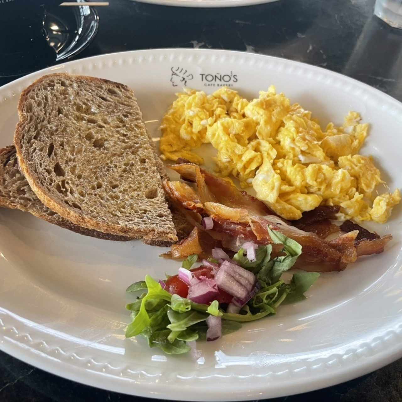 Breakfast - Desayuno clasico