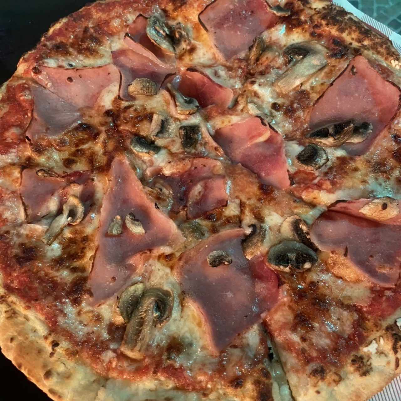 Jamón con Hongos