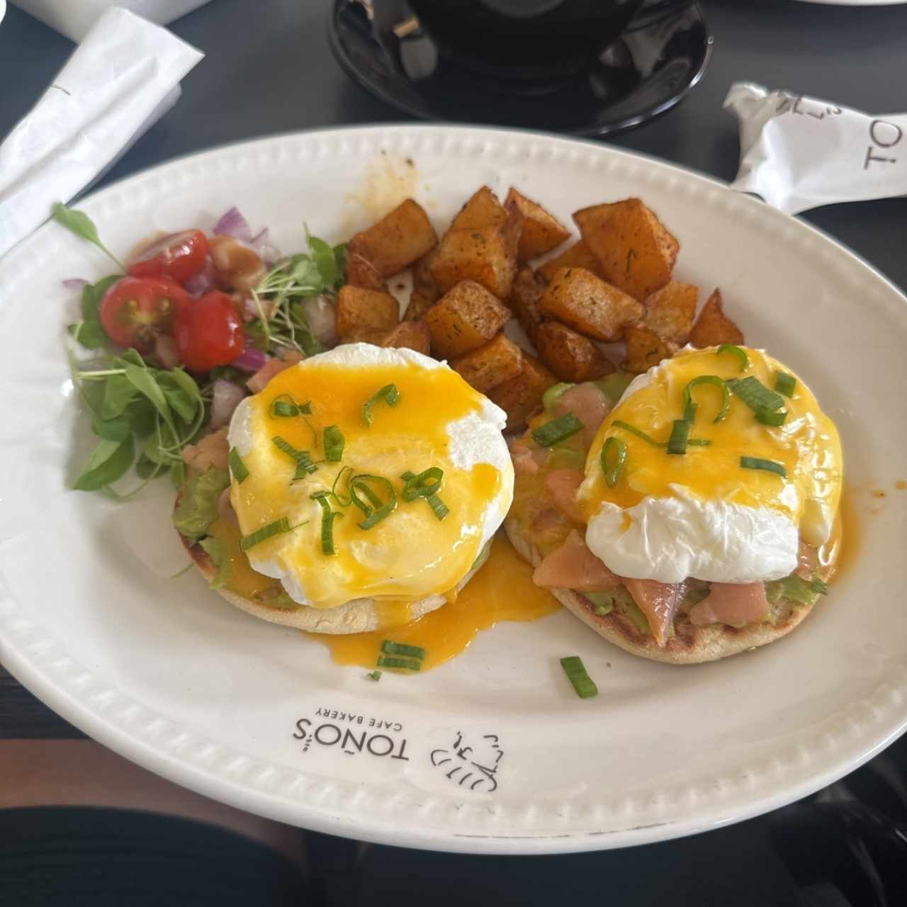 Breakfast - Egg benedict