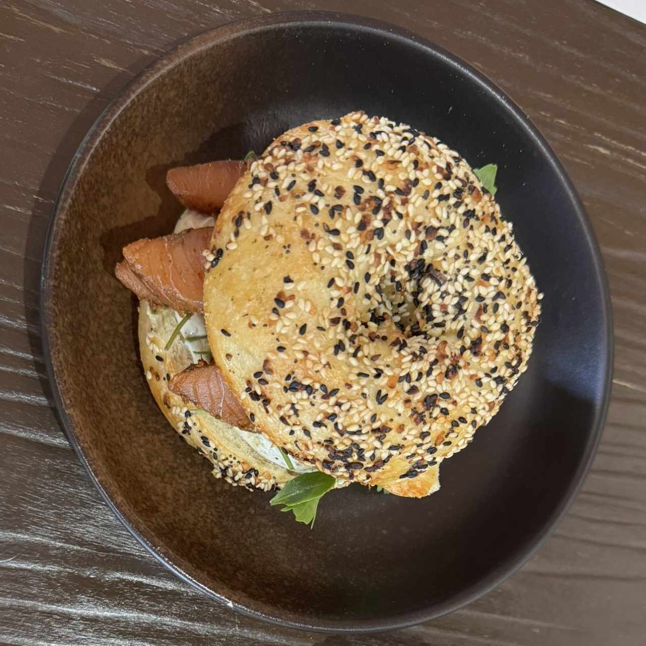 Bagel & salmon pastrami