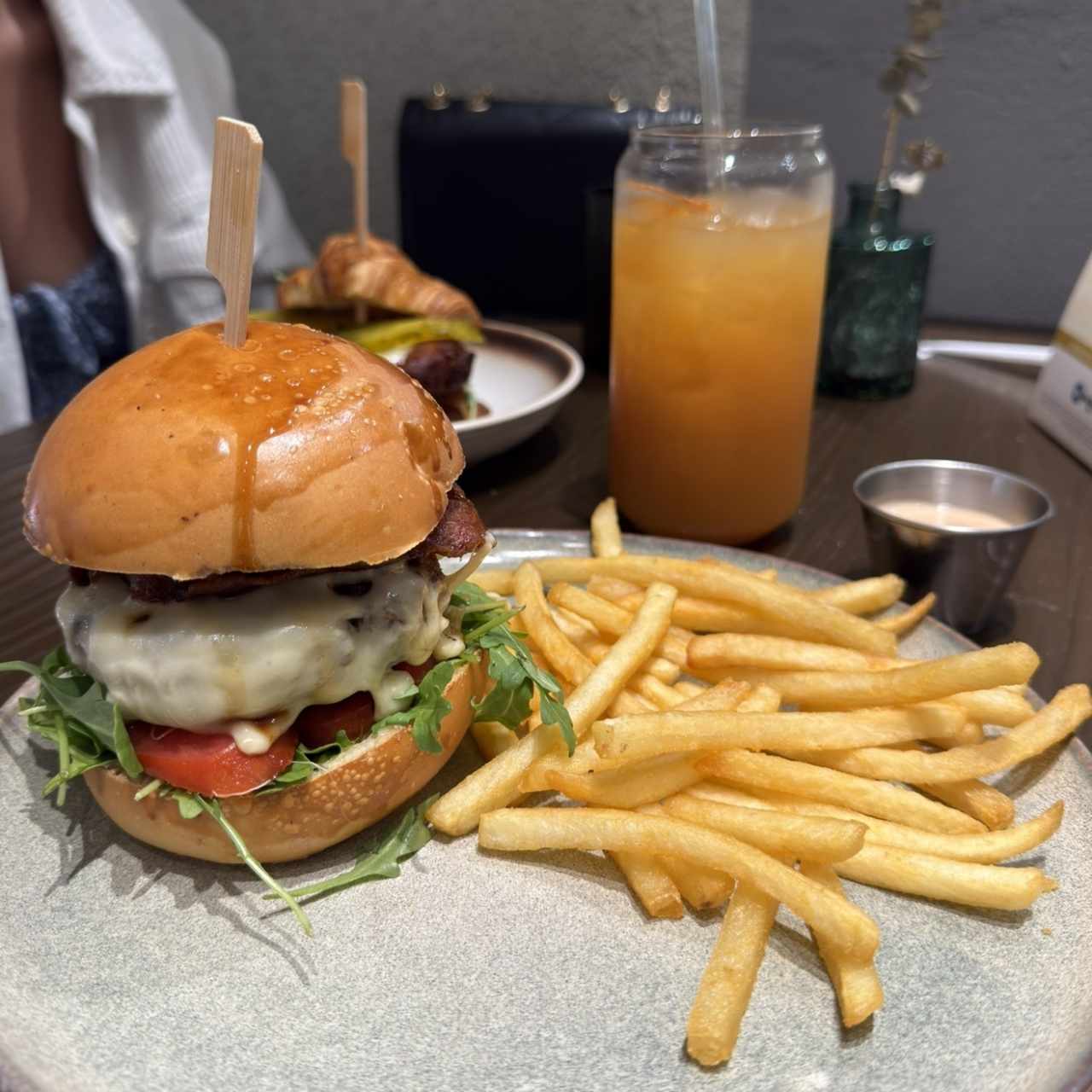 Brunchfast - Monaburger