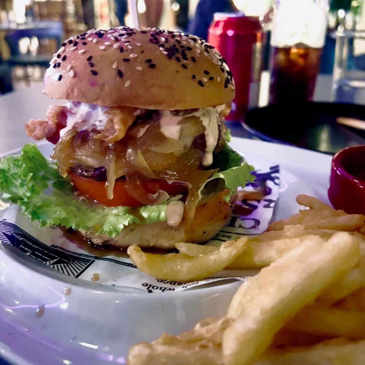 La Caramelized Royale 10/10 la carne super jugosa y con sabor! Rest. Hungry Moe’s