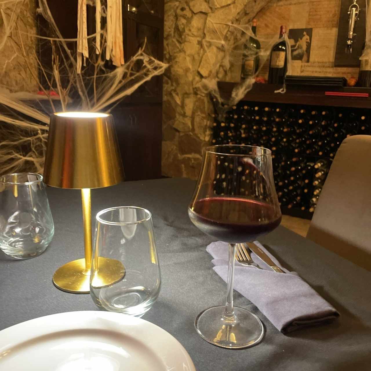 Vino laurana