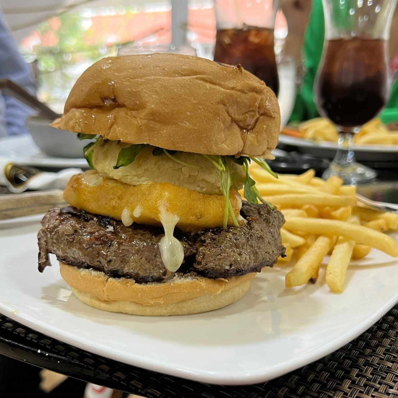 Pacho’s Burger 