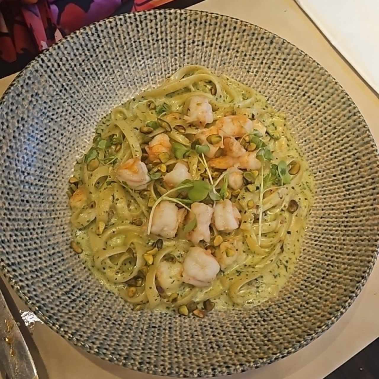Fettuccine al pesto genovese e gamberi