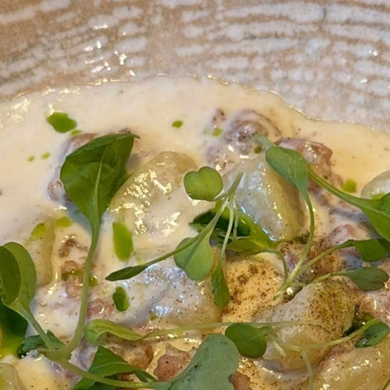 Gnocchi ai cacio pepe e salsiccia