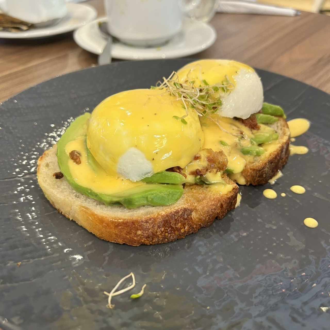 Breakfast - Benedict Avo Toast