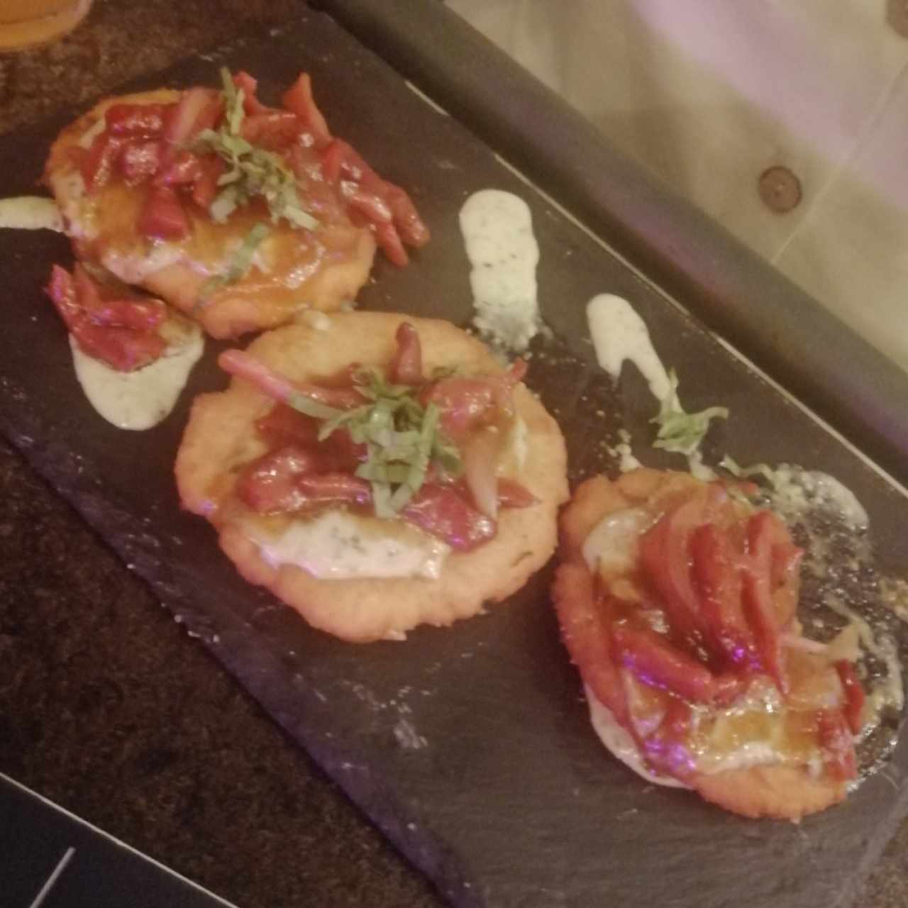 Torrejitas de Maíz con Ropa Vieja de Tasajo