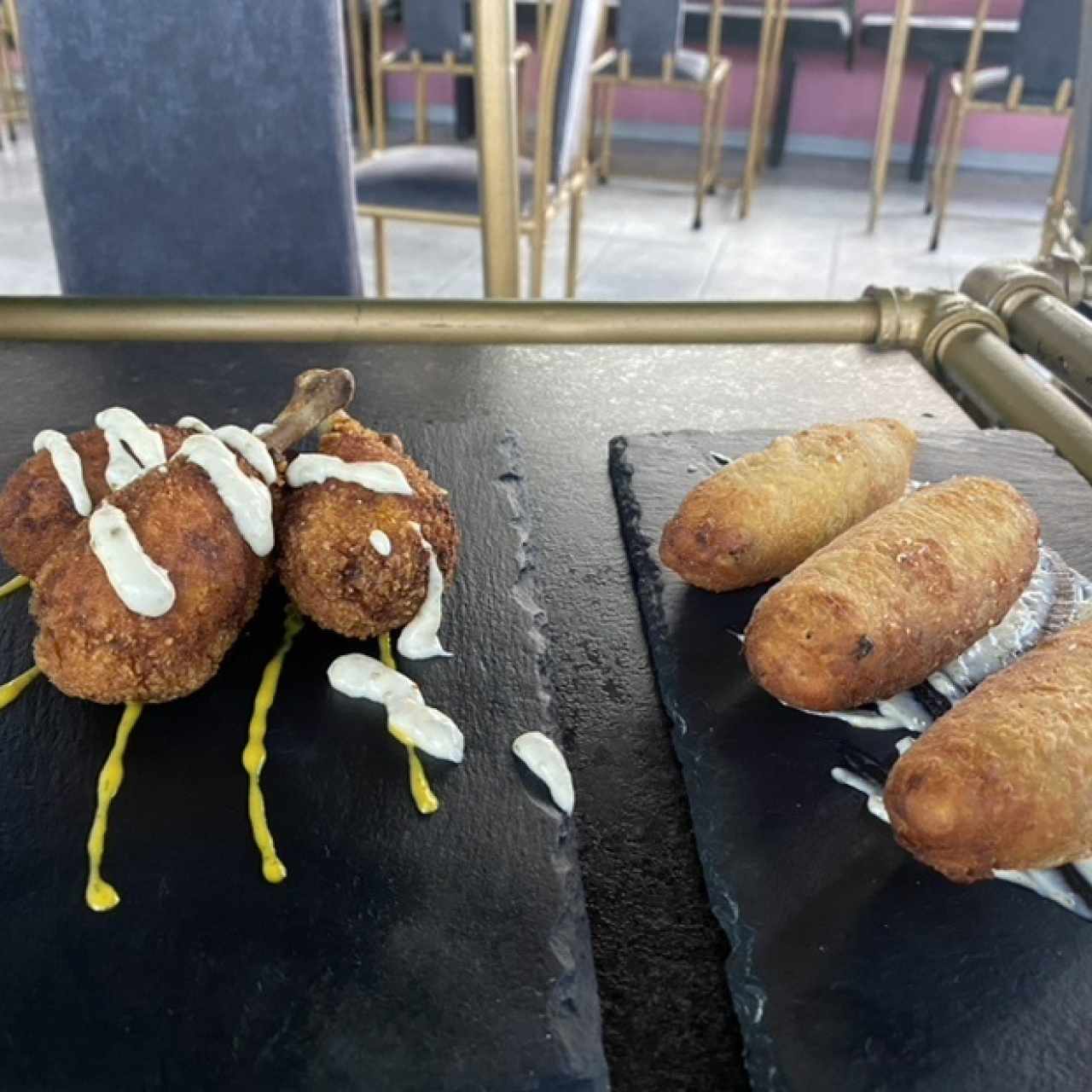 Carimañolas de Pulpo y Croquetas de arroz con pollo