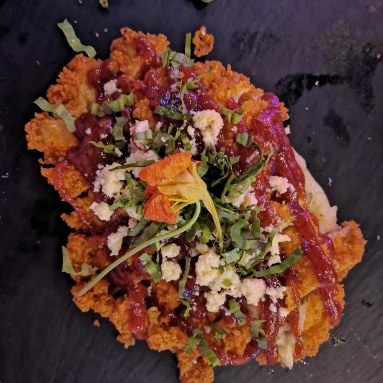 milanesa con yuca al mojo