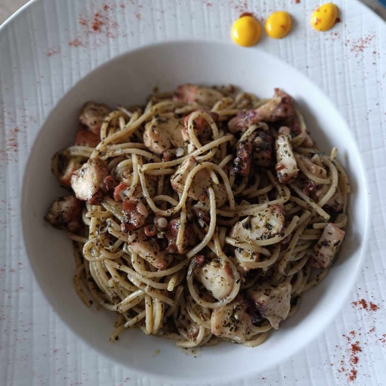 Pulpo a la Pesto