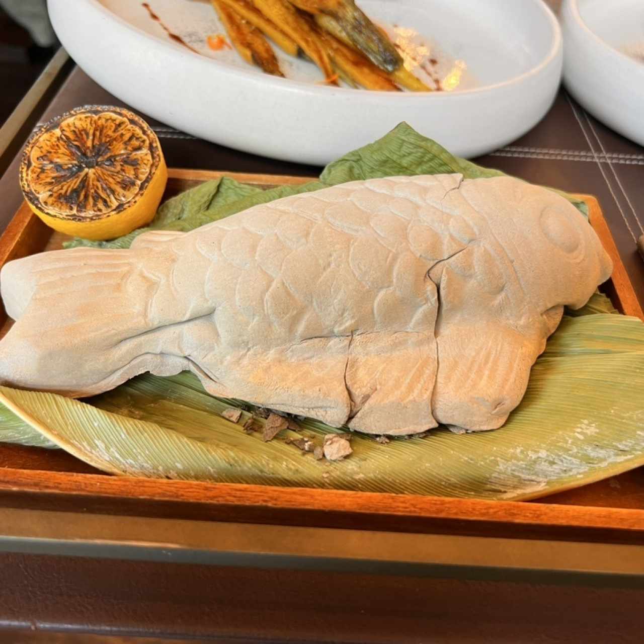 Corvina en arcilla 
