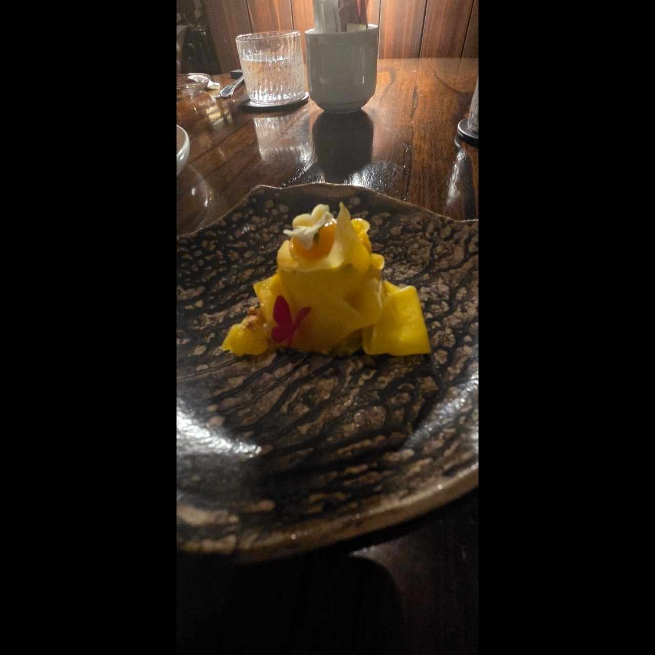 Postre a base de mango y ají chombo