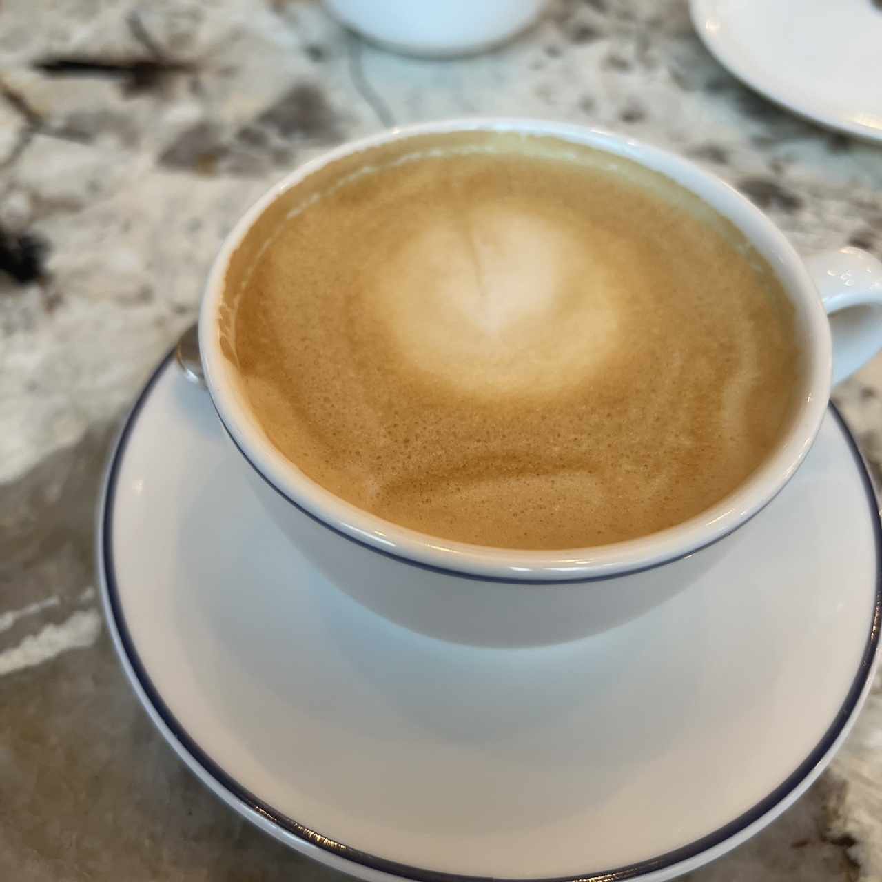 Capuchino con leche de almendras 
