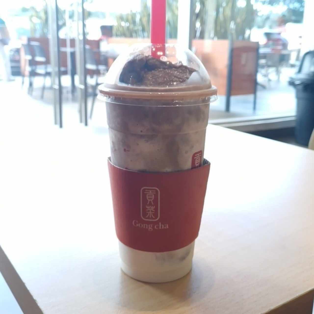 Chocolate cake milk tea