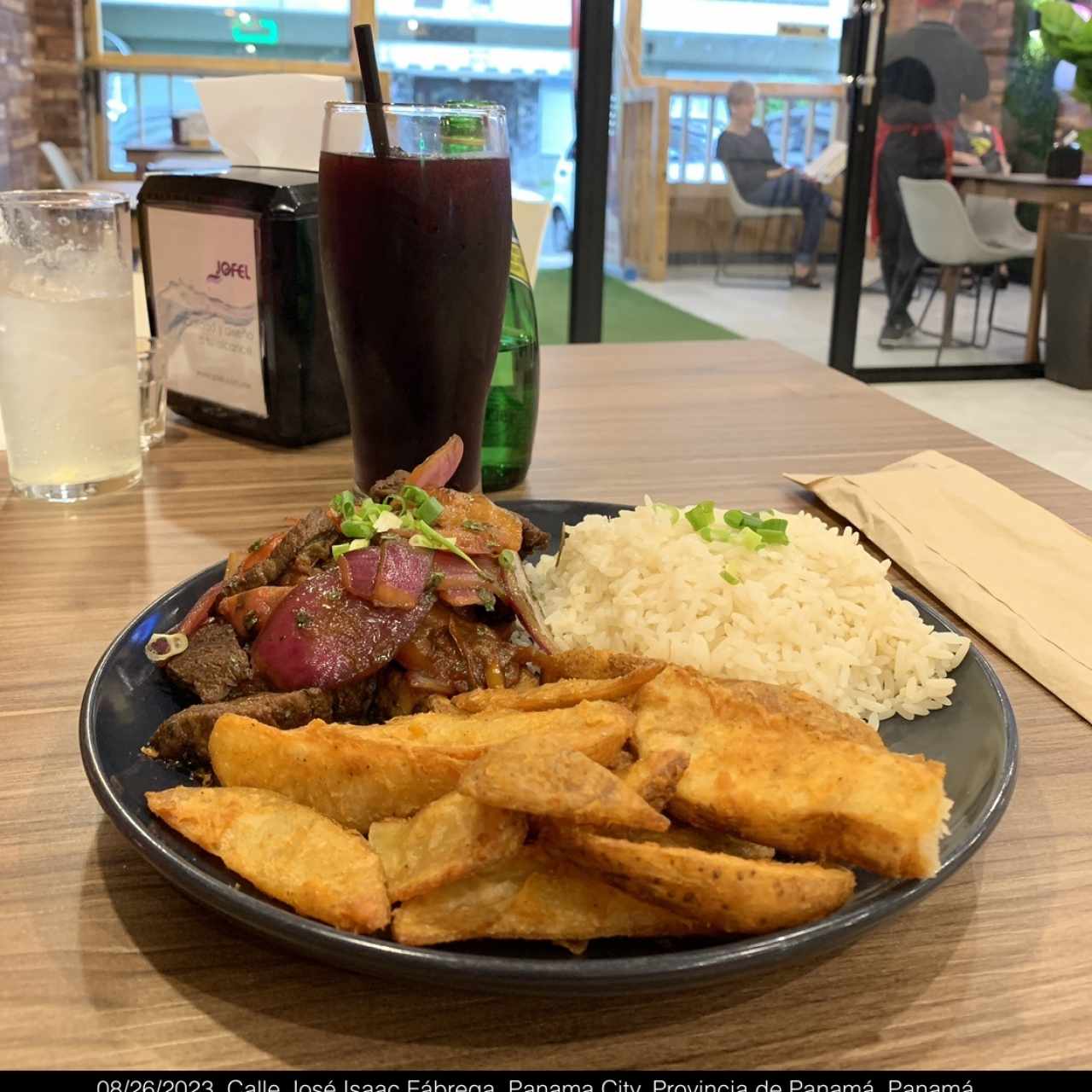 Carne super tierna y muy buena. 