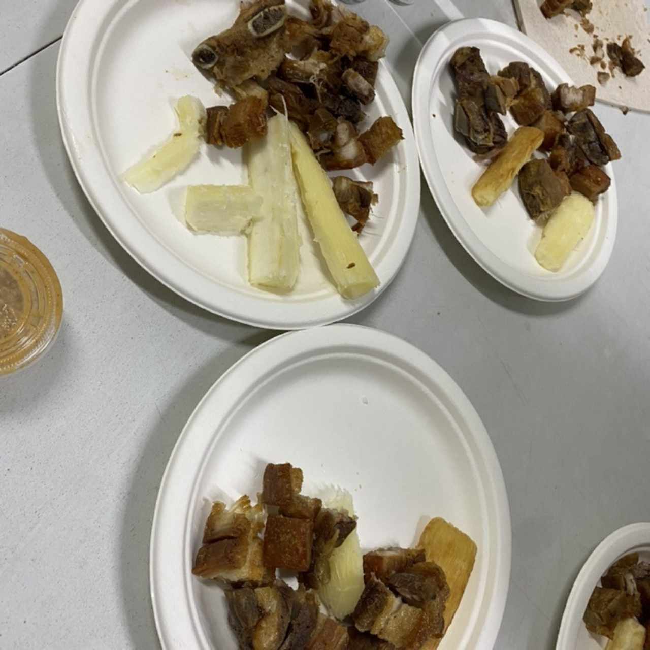 chicharron y yuca