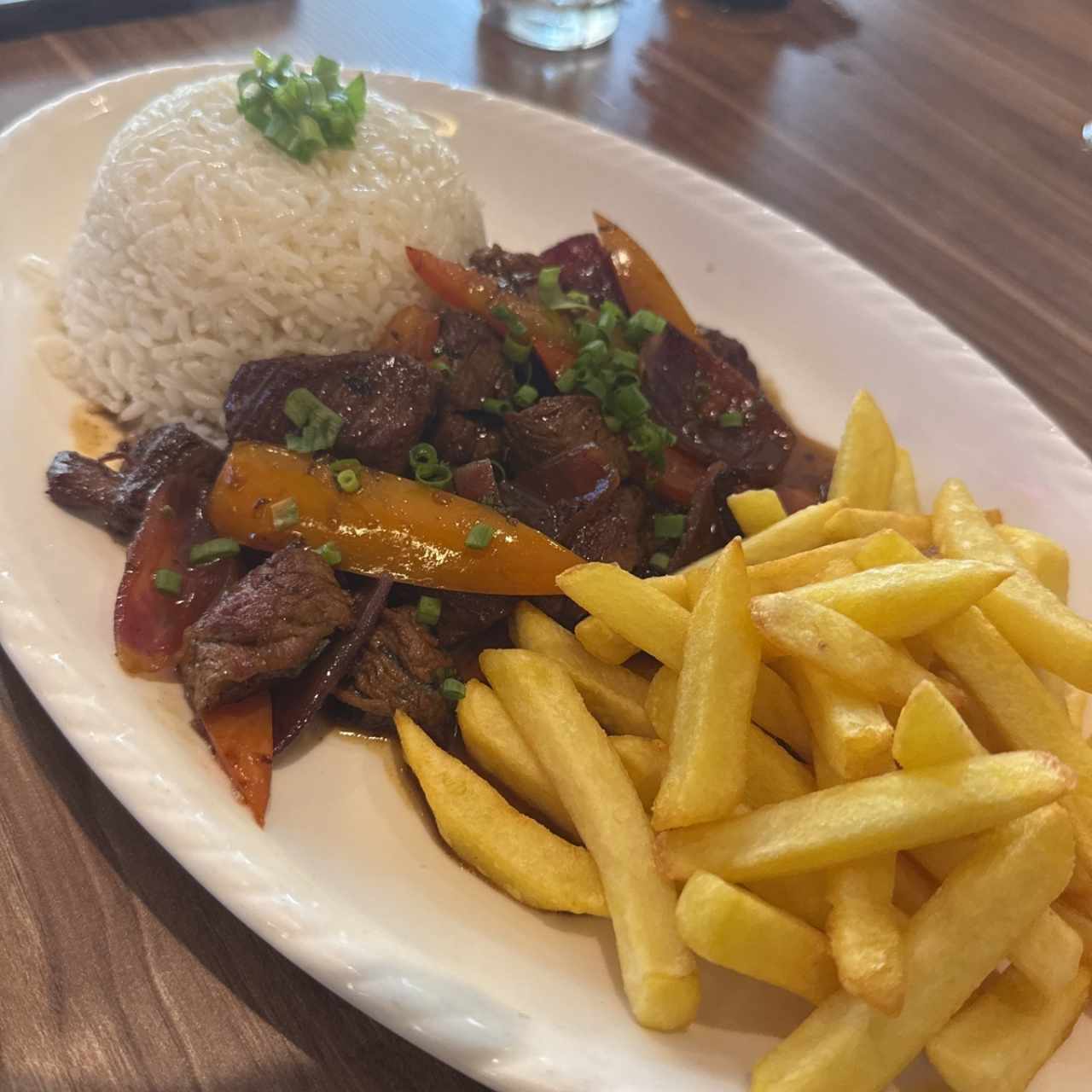 Lomo Saltado - Perú