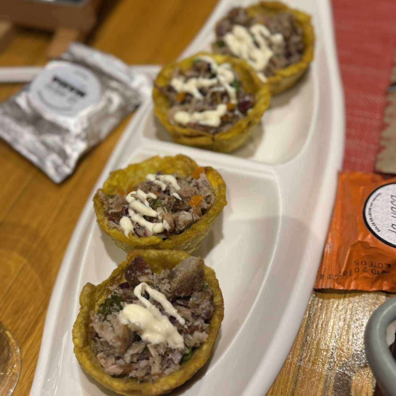 Patacón Relleno De Chicharrón - Perú