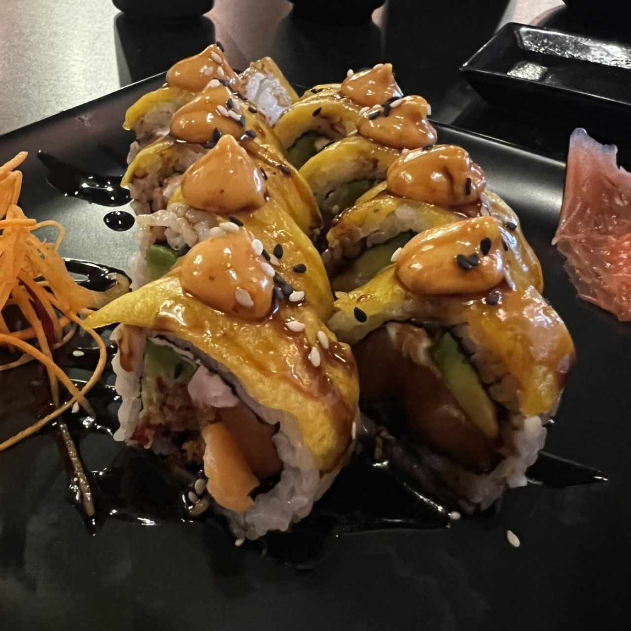 SUSHI - TEMPURA ROLL