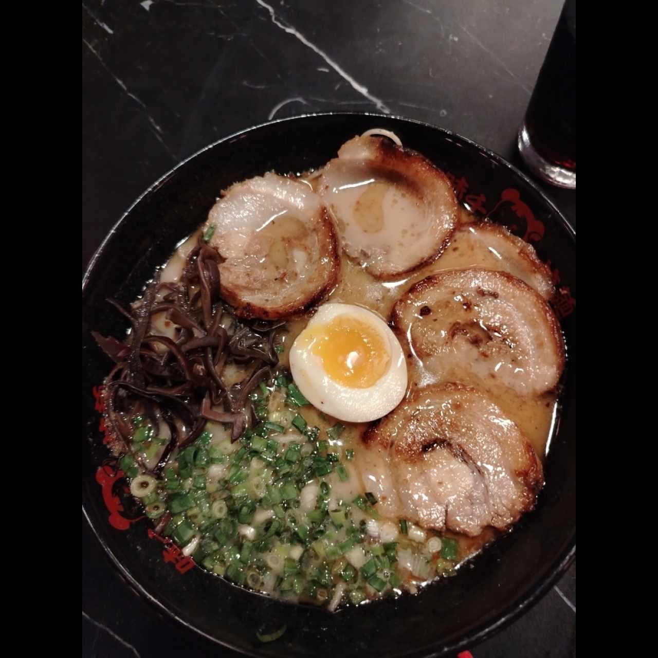 Chasyu Ramen con fideos de trigo. 