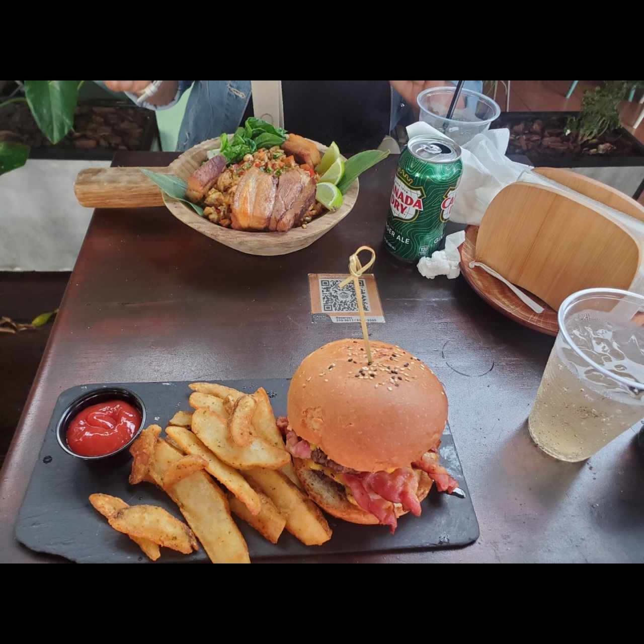 Smash Double Cheese Burger y barrio chino