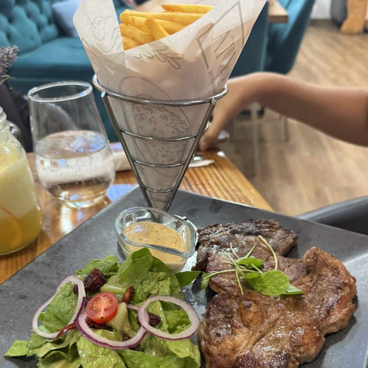 Platos Fuertes - Ribeye