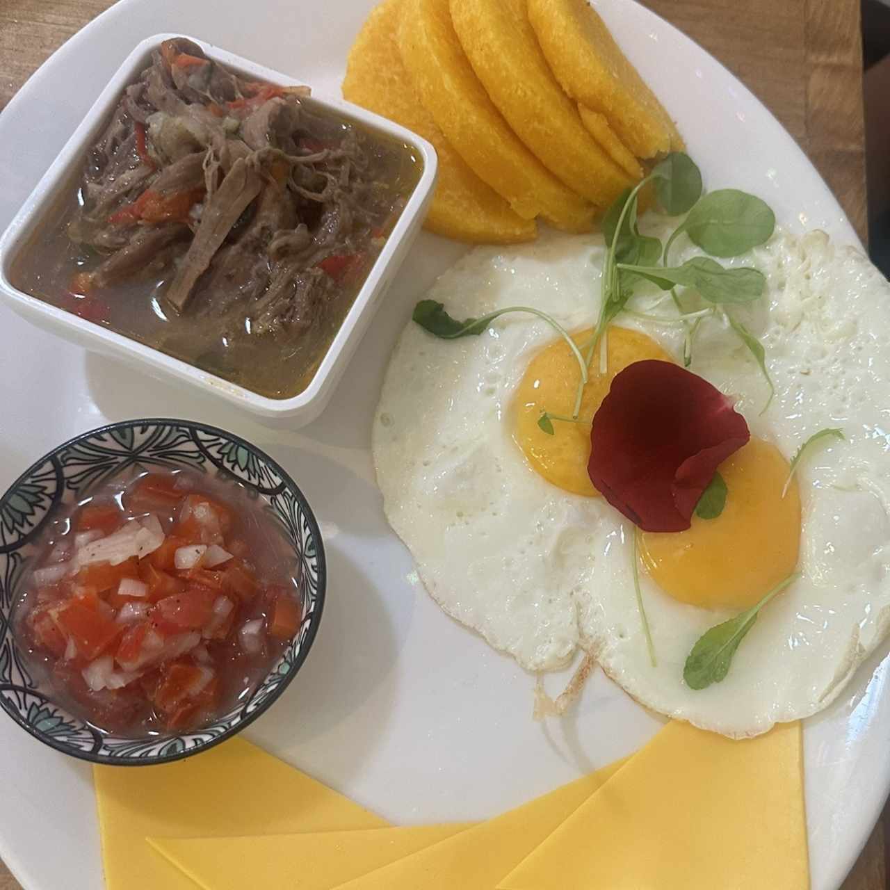 Desayuno - Desayuno Tipico