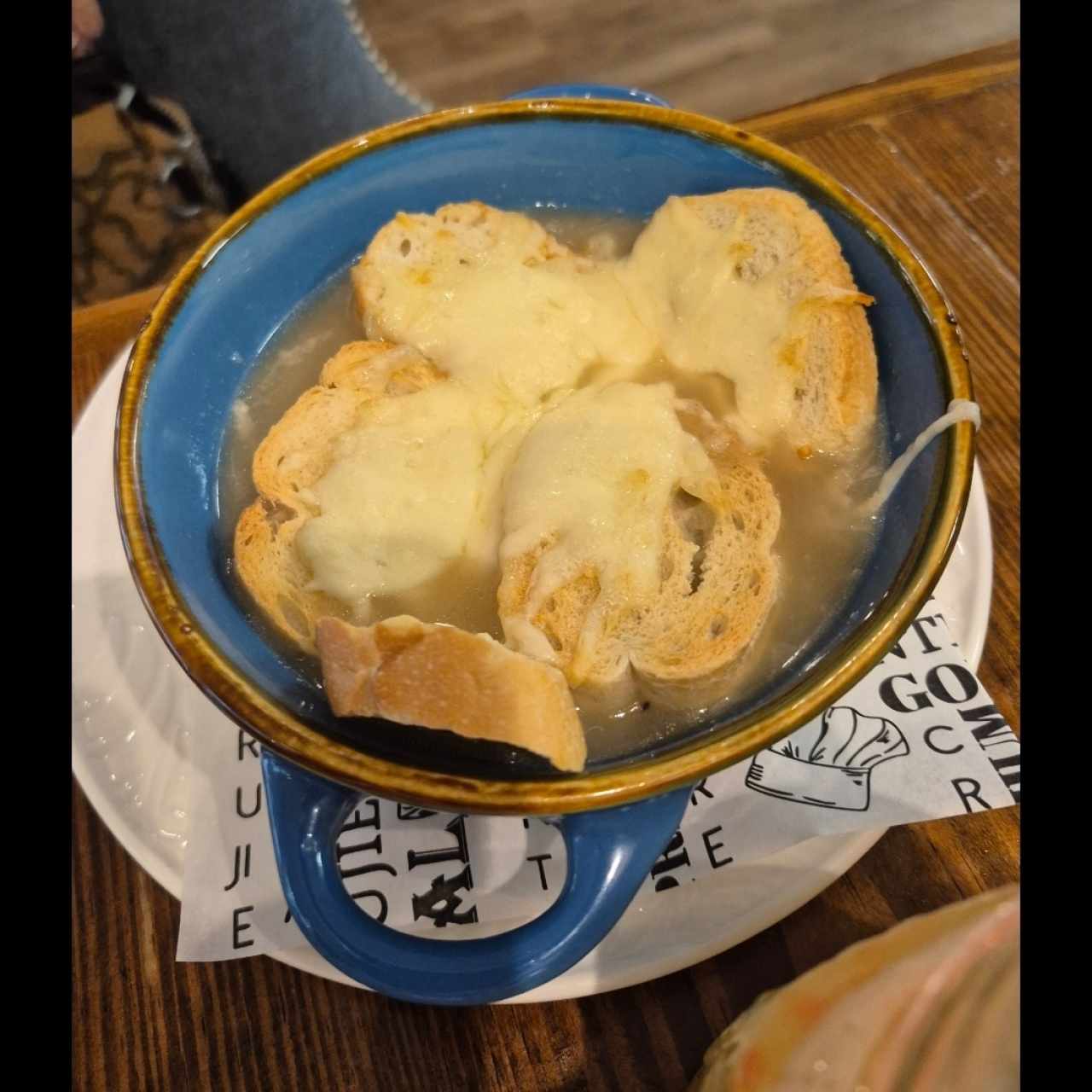 sopa de cebolla
