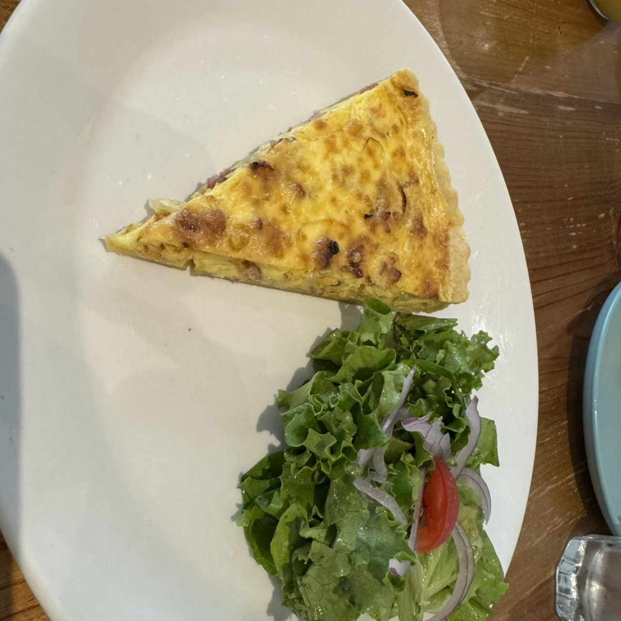 Desayuno - Quiche Con Ensalada