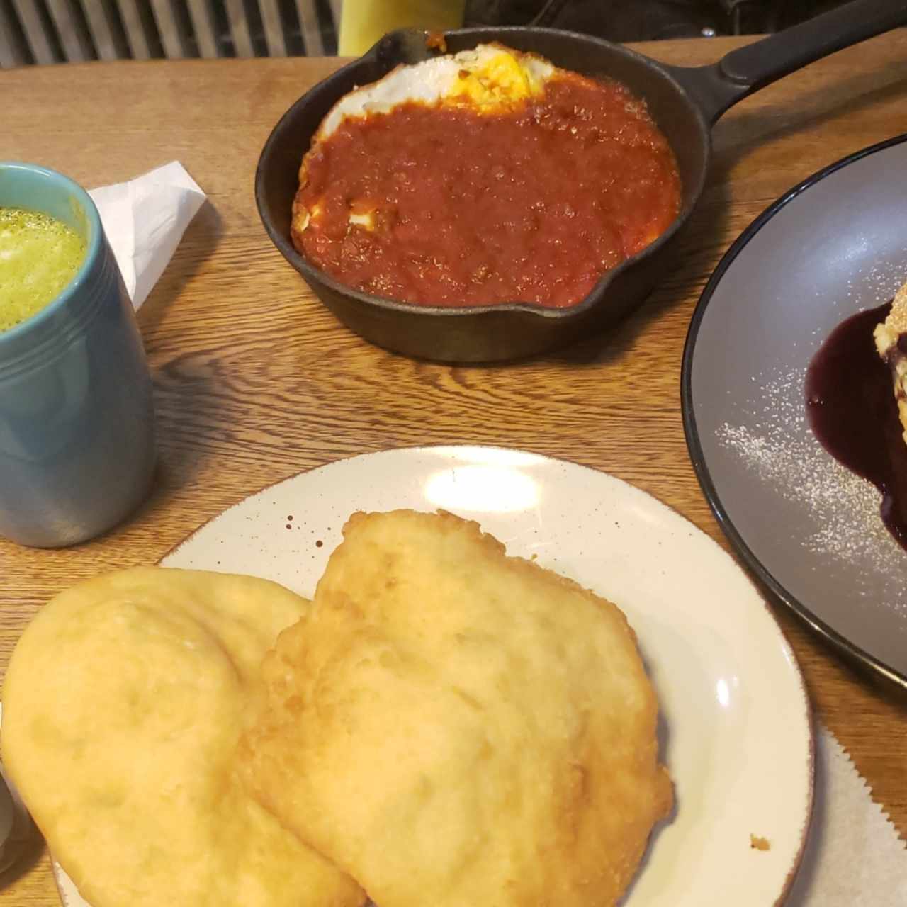 Huevos criollos (duros) con hojaldres