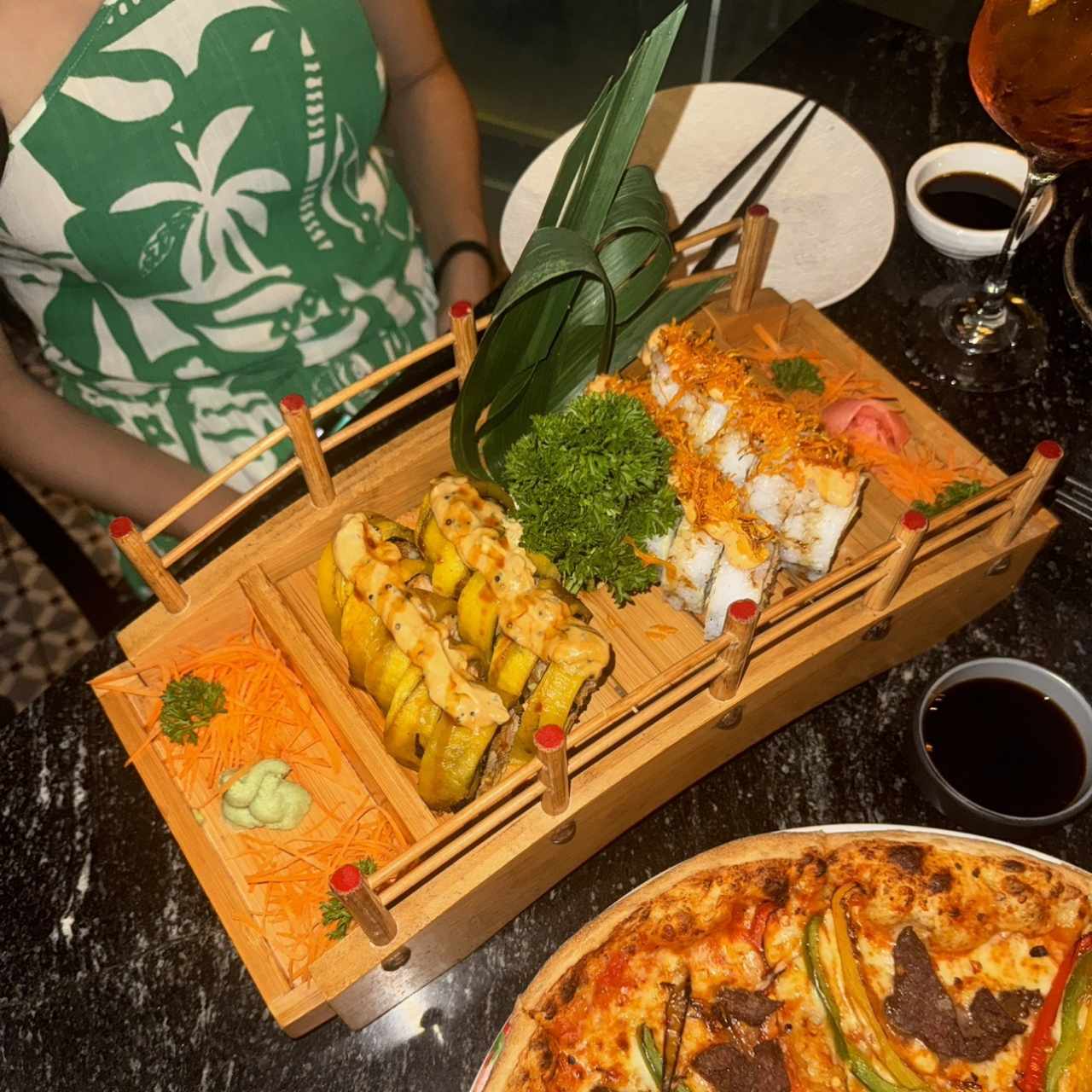 SUSHI - TROPICAL ROLL