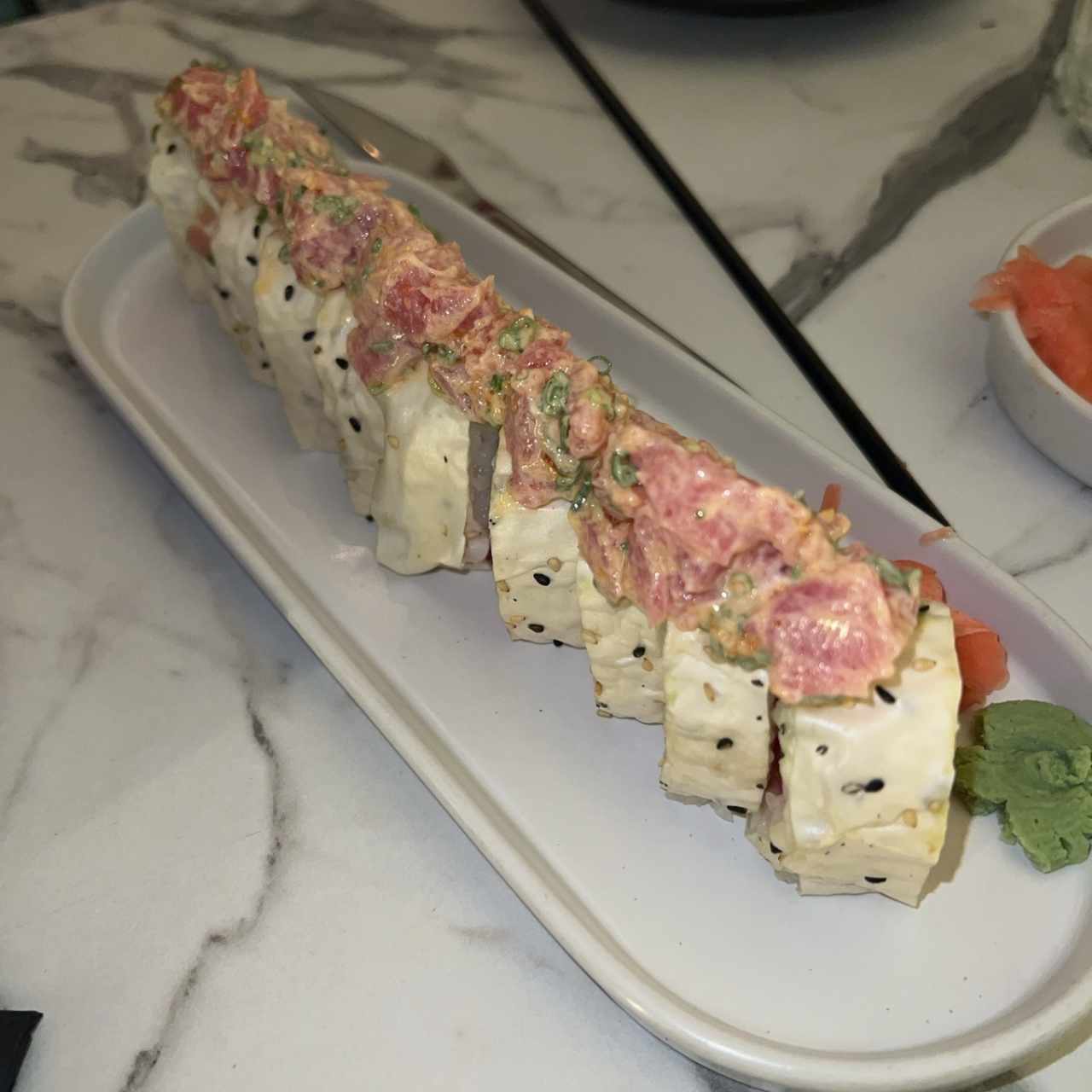 SUSHI - SPICY TUNA ROLL
