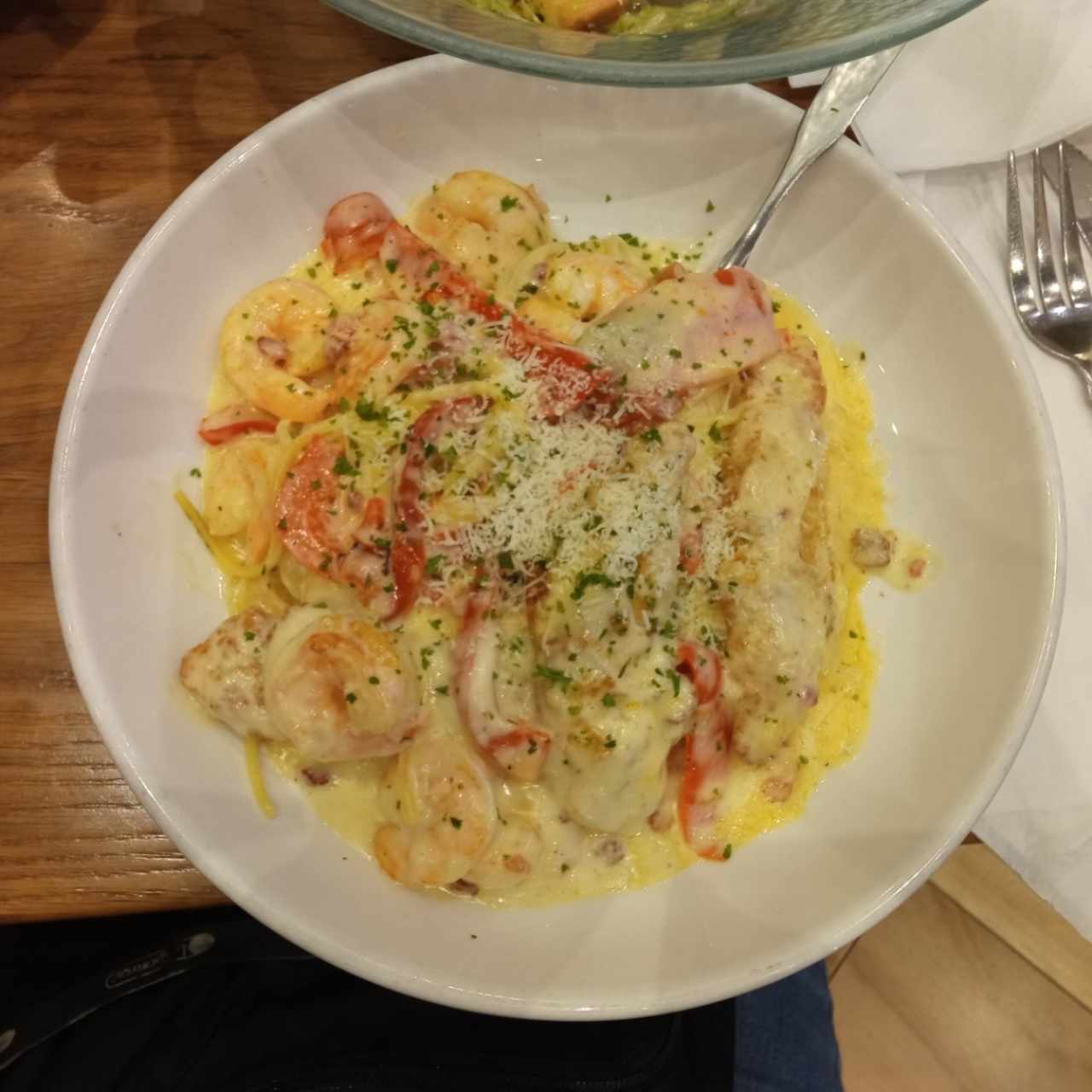 Classic Entreés - Chicken & Shrimp Carbonara