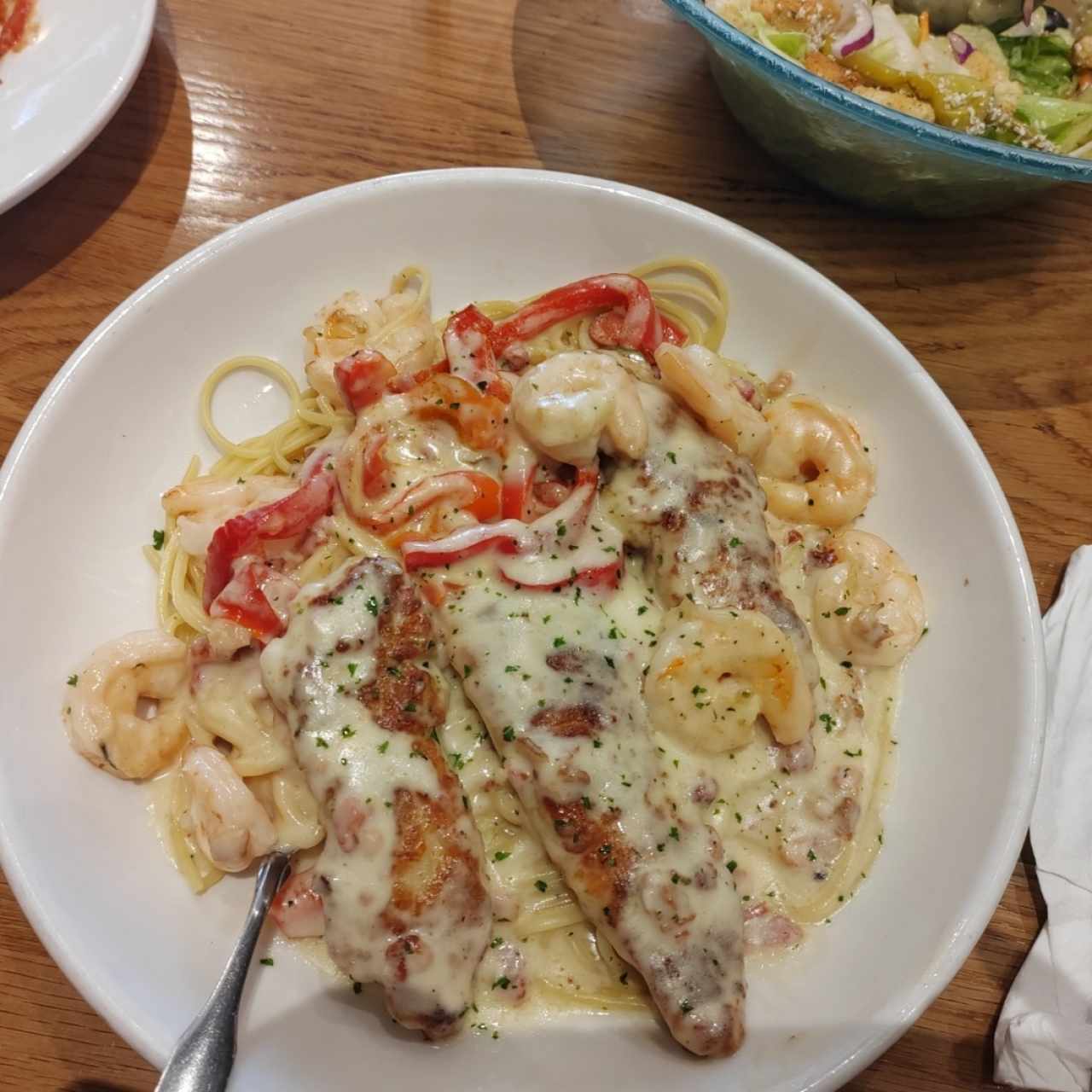 Classic Entreés - Chicken & Shrimp Carbonara