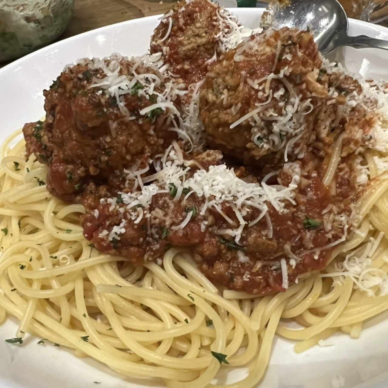 Classic Entreés - Spaguetti & Meatballs