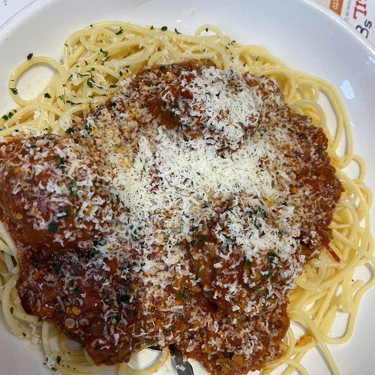 Classic Entreés - Spaguetti & Meatballs