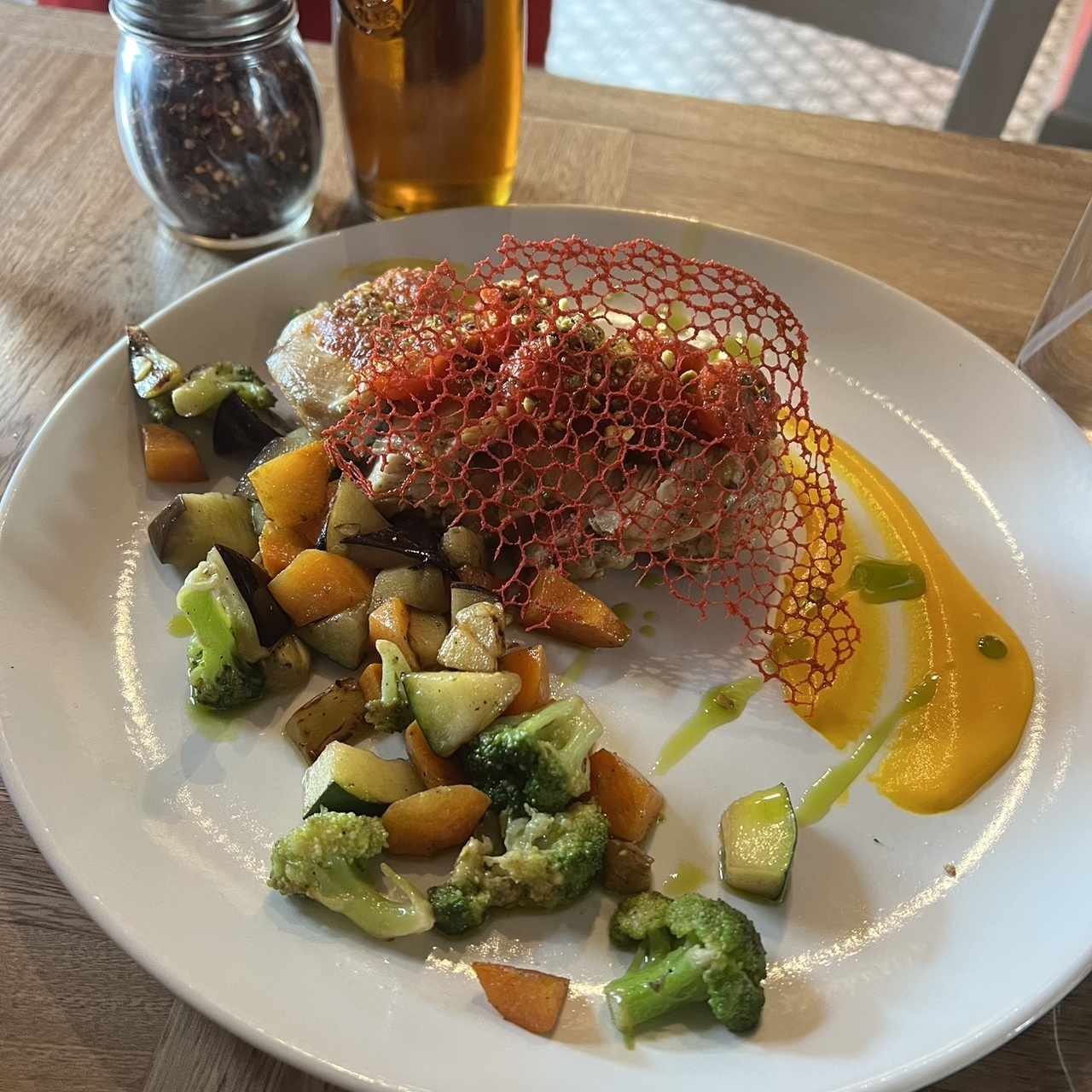 Pollo con mozarrella y vegetales 