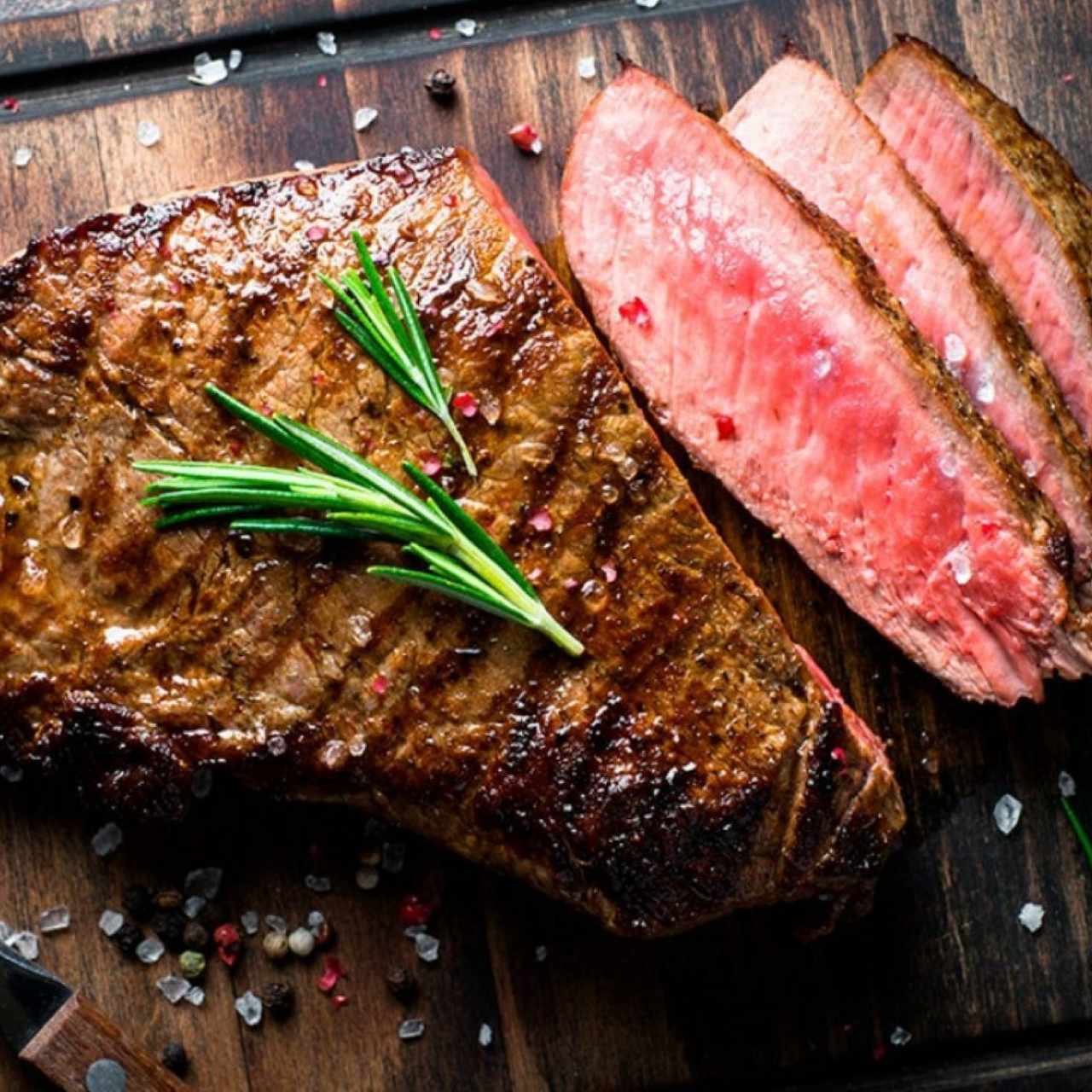 Costata di Manzo con Rucola e Grana