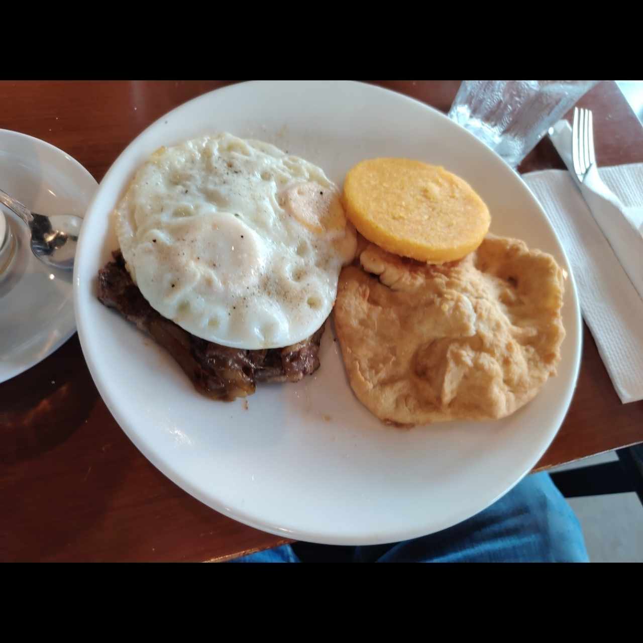 Bistec a caballo 