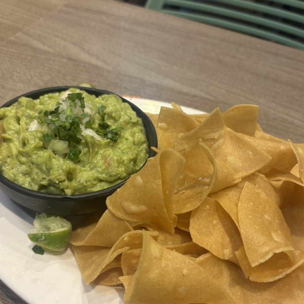 Entradas - Guacamole con totopos