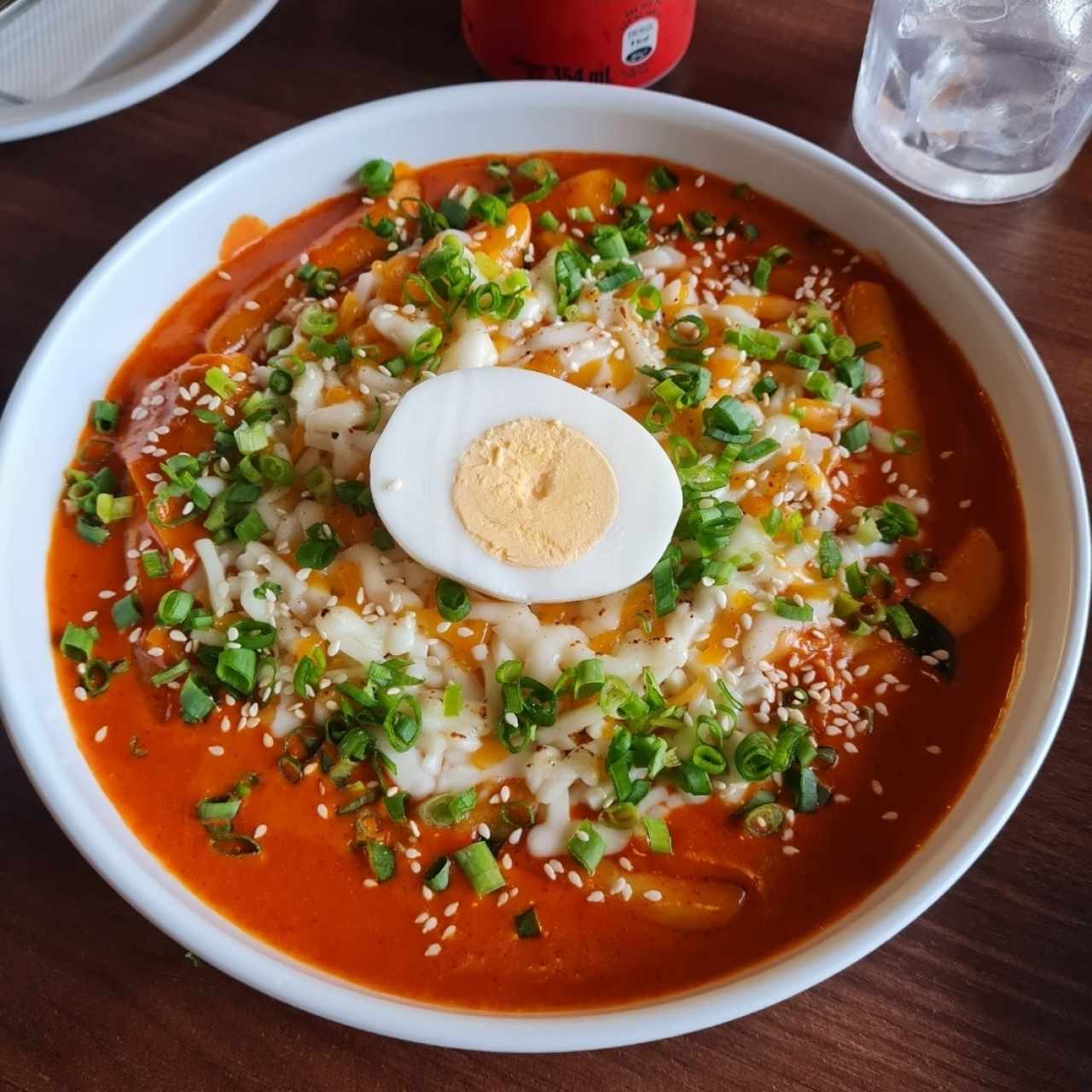 ROSÉ DDEOK-BOKKI