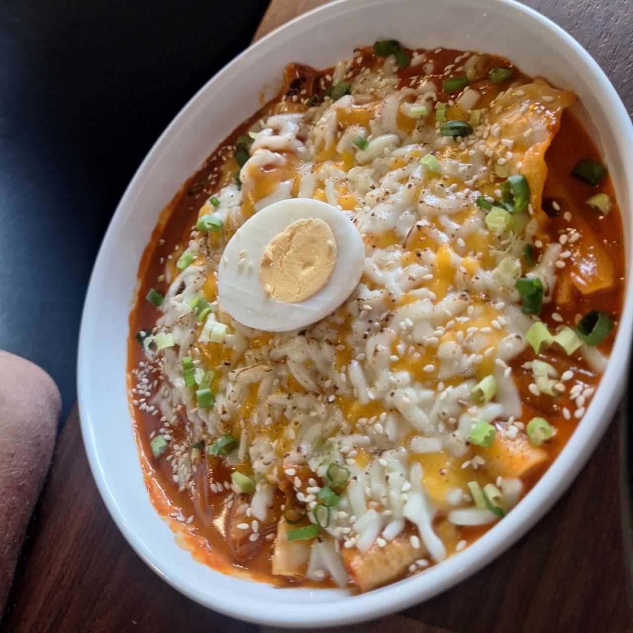 ROSÉ DDEOK-BOKKI