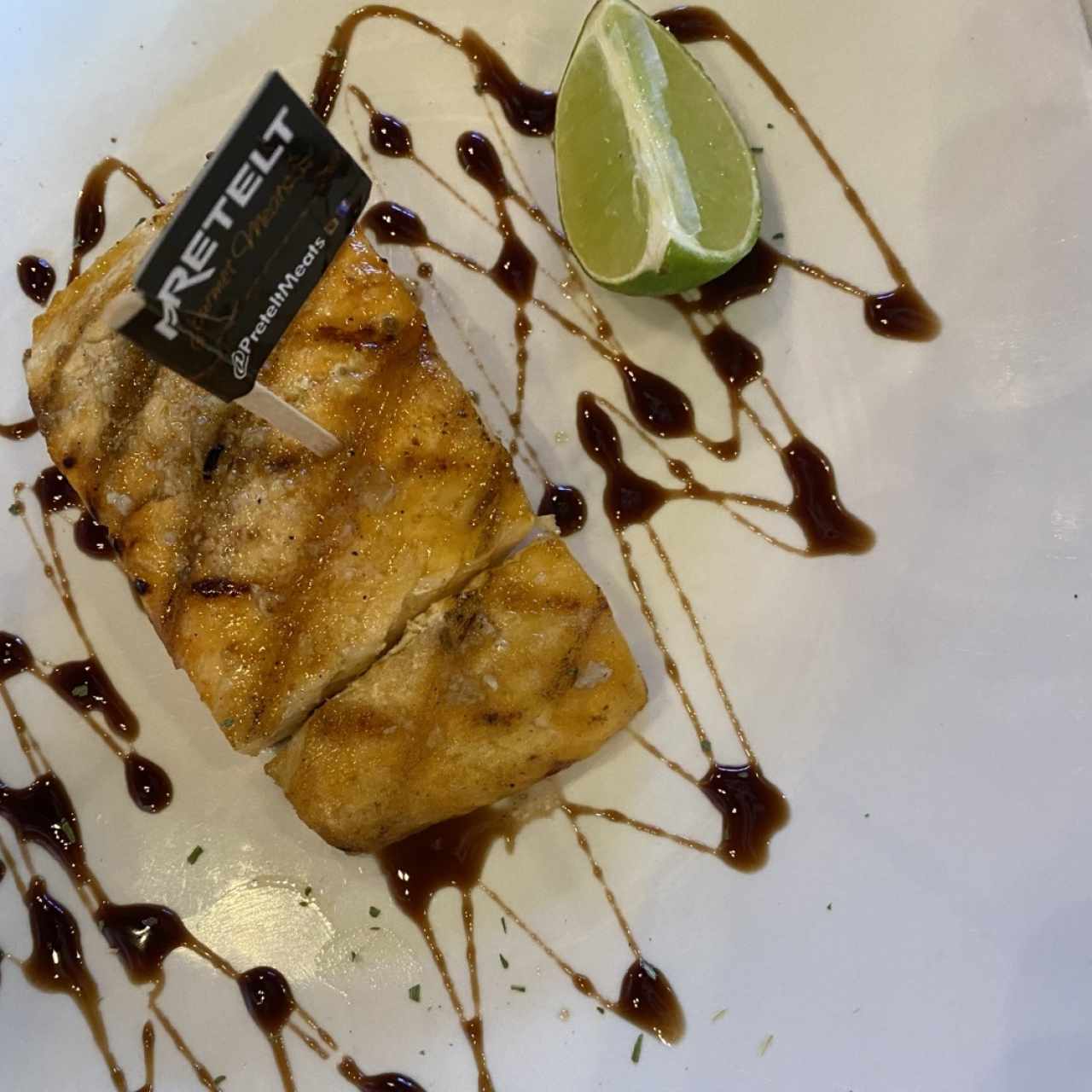 SALMÓN AL GRILL