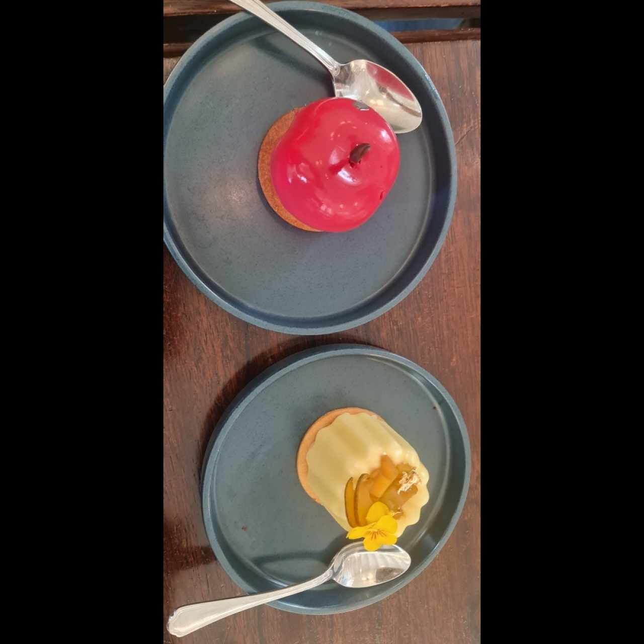 manzana: coconut, vanilla, passion fruit

amarillo: passionfruit cheesecake

