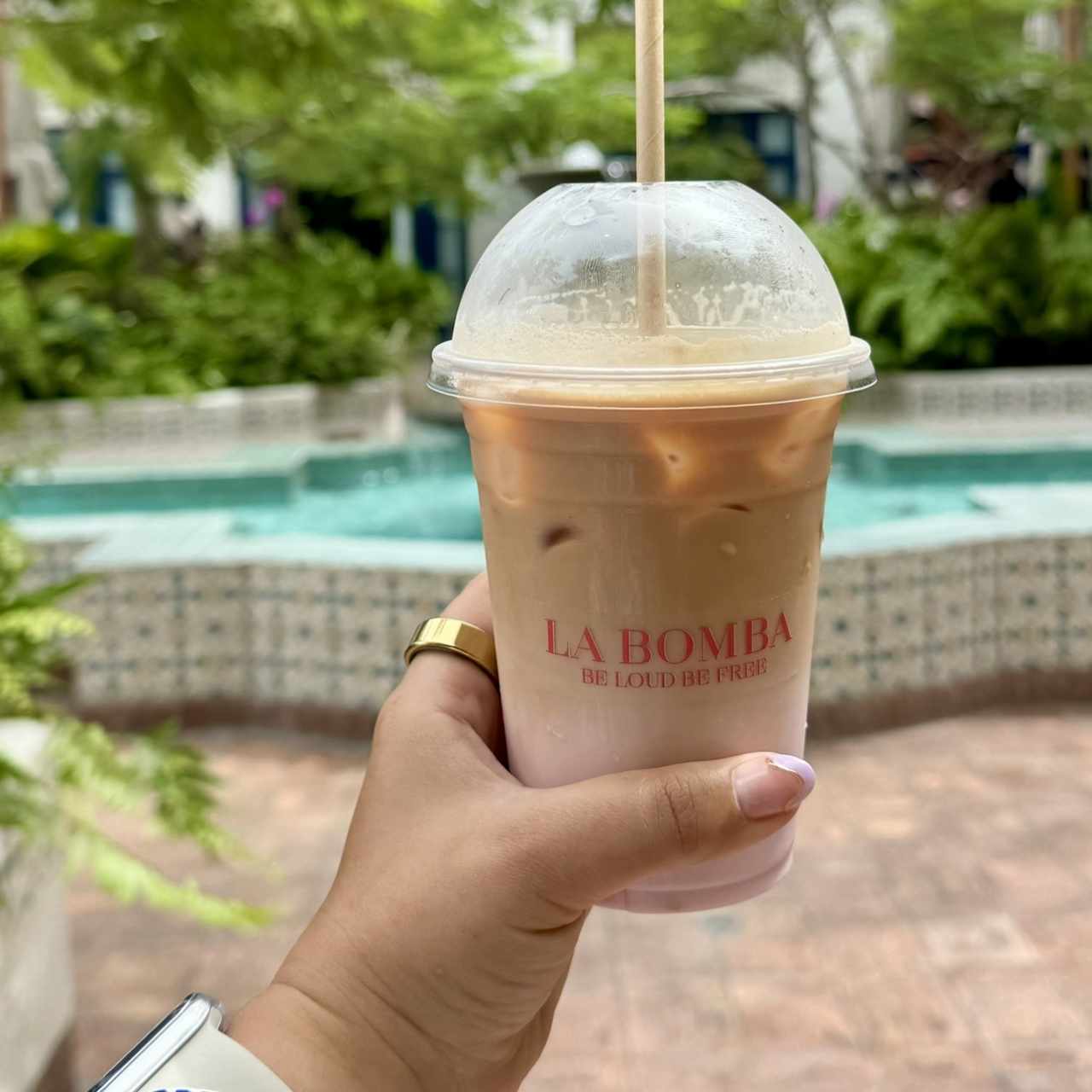 Iced latte La Bomba