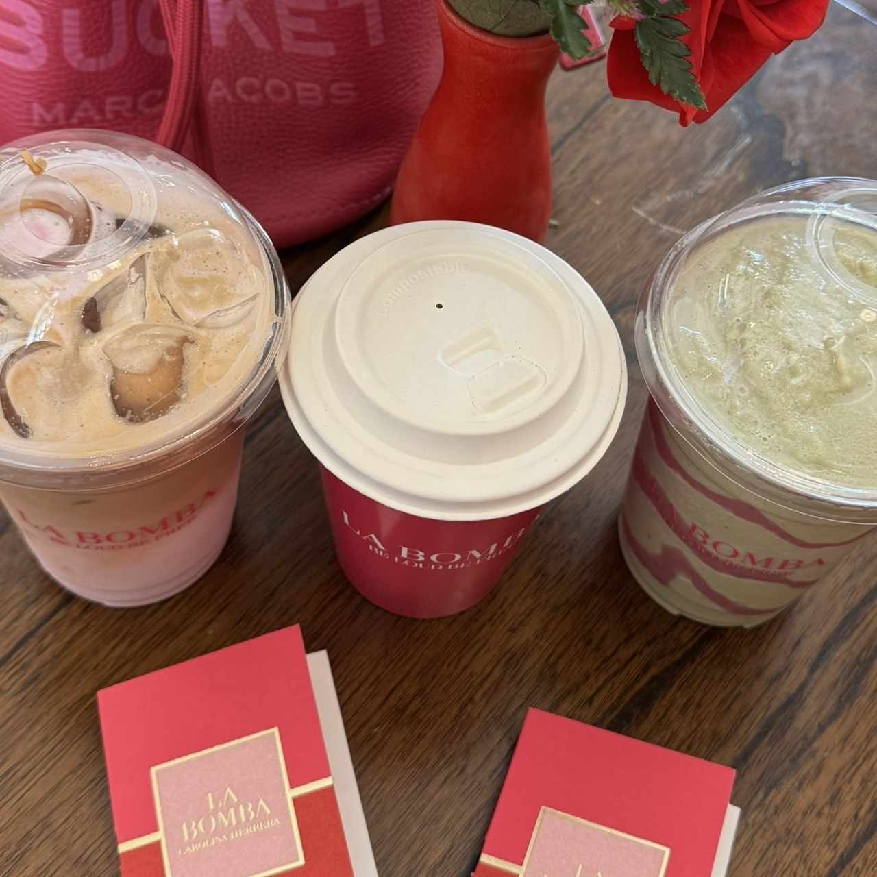 Iced latte, latte y frappe La bomba