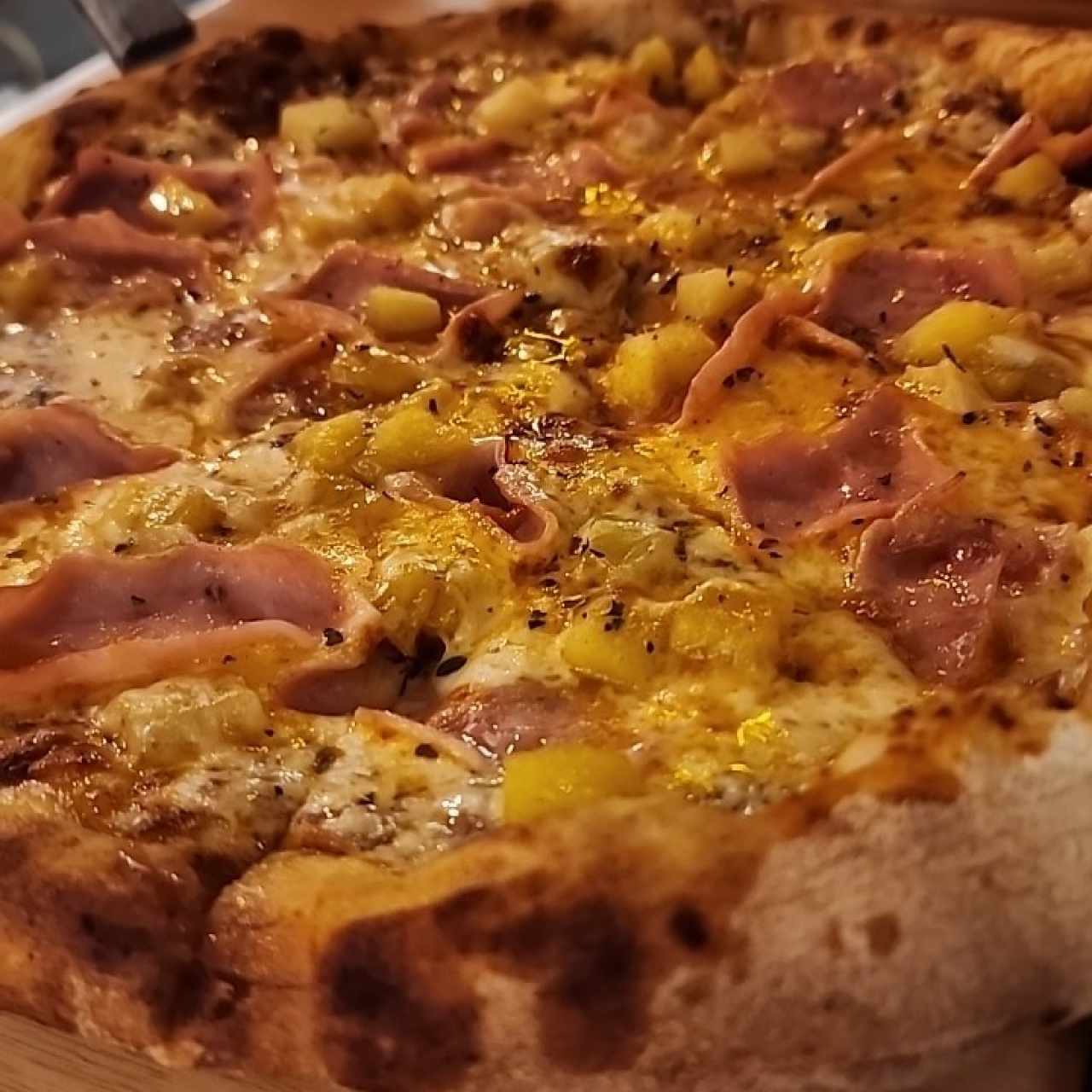 Pizzas Clásicas - Hawaiana