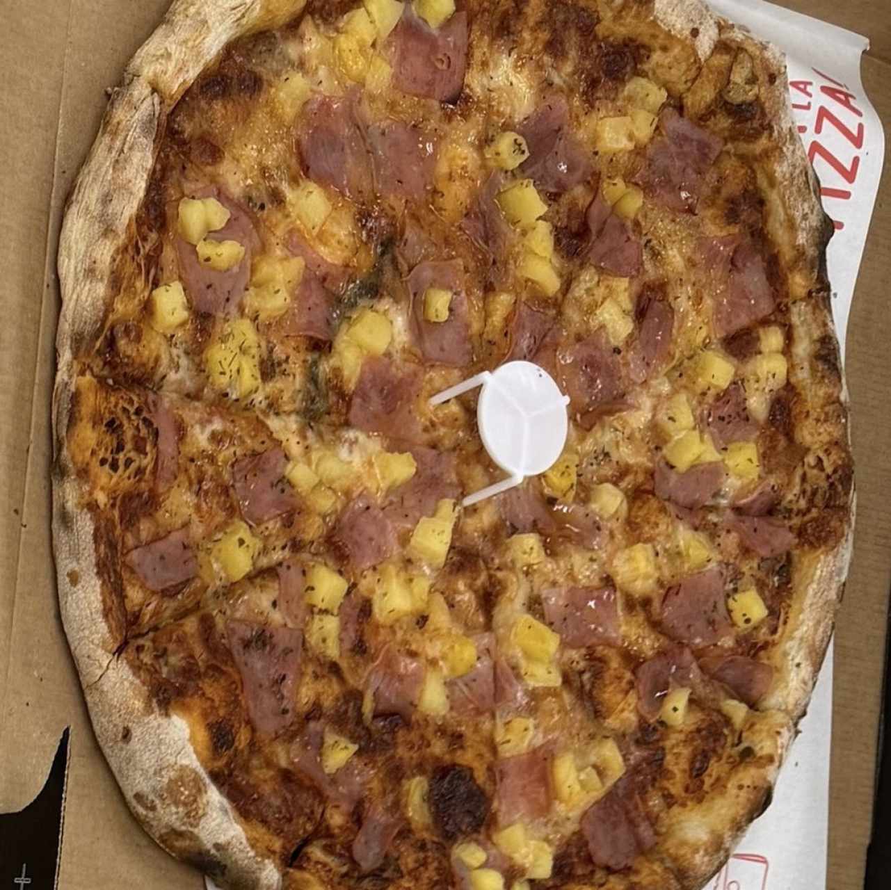Pizzas Clásicas - Hawaiana