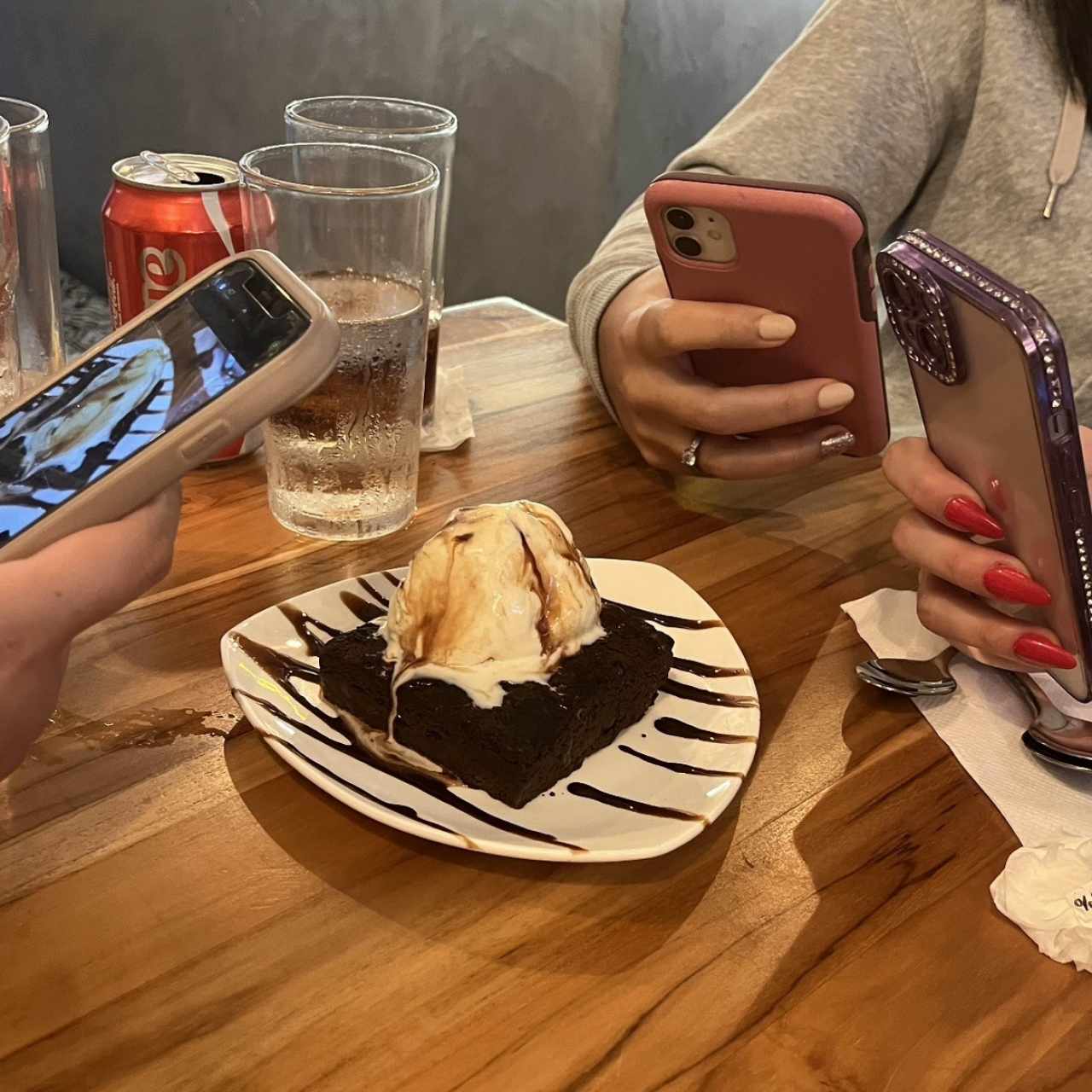 Postres - Brownie con Helado